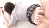 【尻コキ】若くて白くてモチモチのパンツ丸見え状態で居眠りしているところを発見したオレはそのプリッとモチモチしたお尻と生足・発育中のスケベなカラダに我慢できなくなり魔が差して体にチンポ擦り付け射精！(設楽ゆうひ)